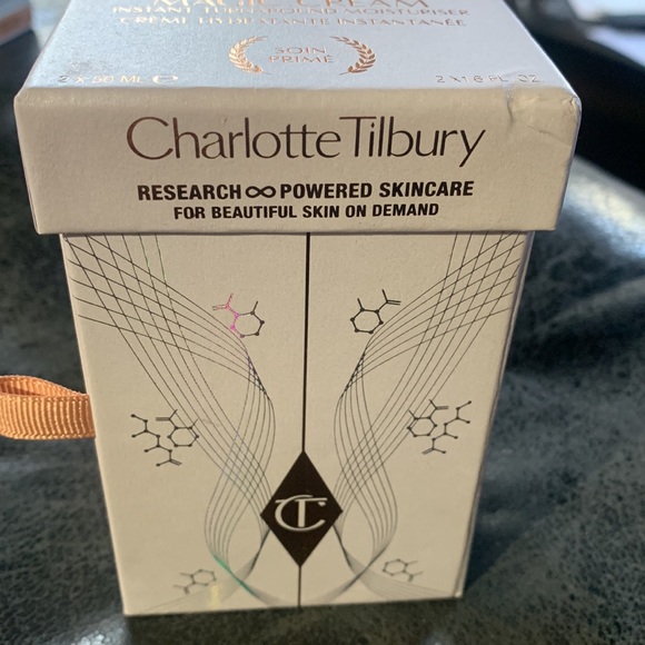 Charlotte Tilbury CHARLOTTE'S MAGIC CREAM & REFILL SET
LIMITED EDITION - Picture 9 of 13